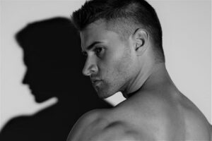 UFC Legend Unpacks the Viral ‘100 Men vs. 1 Gorilla’ Debate: A Surprising Insight into Fight Knowledge!