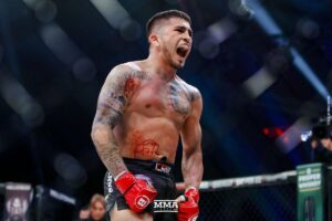 Epic Showdown: Sergio Pettis Takes on Raufeon Stots at PFL 7 in Chicago This June!