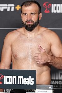 Azamat Murzakanov Ignites His Unstoppable Winning Streak Fueled by Fan Support