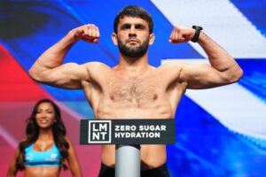 Gadzhi Rabadanov Crushes Kevin Lee with First-Round TKO to Reach Lightweight Tournament Final