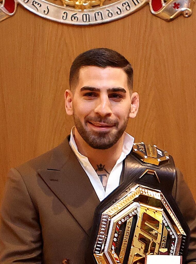 Ilia Topuria makes bold prediction for UFC 317 title showdown against Charles Oliveira – Yahoo Sports