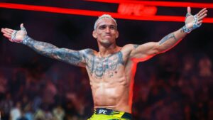 Charles Oliveira Still Chasing History: “I’m Hungry, Thirsty, and Ready