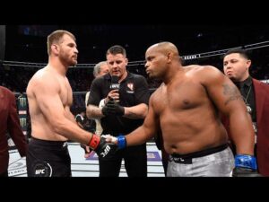 Ex-UFC Heavyweight Stretchered Off After Devastating Nut Shot in Semifinal Showdown