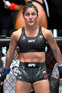 Loopy Godinez Delivers Stunning Comeback to Defeat Jessica Andrade in Epic UFC 319 Showdown