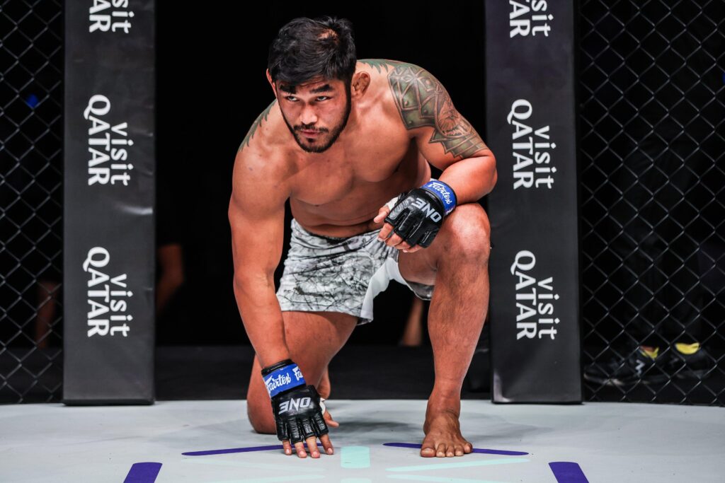 Aung La N Sang Foresees Explosive Knockout to Close Out His Career Against Zebaztian Kadestam