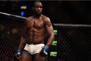 Corey Anderson Dominates to Claim PFL Light Heavyweight Championship – Stunning Photos Inside!