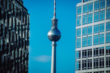 Former UFC Double Champ Warns Alex Pereira’s Departure Could Shatter Jon Jones’ White House Ambitions