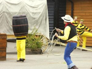 Impa Kasanganay Shocks Fans with Spectacular First-Round KO Over Dalton Rosta in PFL Pittsburgh Showdown