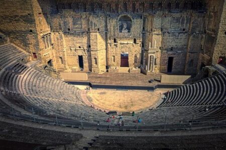 DF UNCAGED puts MMA in a Roman theatre as Fakhreddine faces Welsh challenger